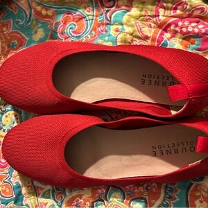 Journee Collection Vibrant Red Flats